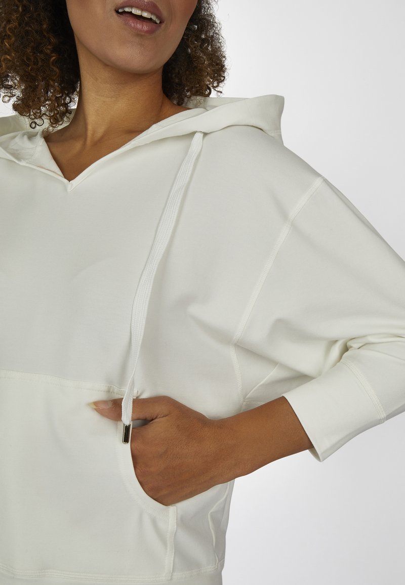 Damen Sweatshirts | eve in paradise MODELL HENRIKE Kapuzenpullover weiã/weiß - CM34248 Damen Sweatshirts | eve in paradise MODELL HENRIKE Kapuzenpullover weiã/weiß - CM34248