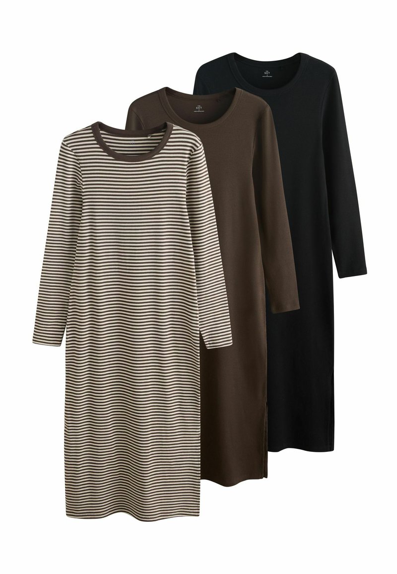 Kolme pitkähihasta hametta: yksi beige-ruskearaidallinen, yksi tummanruskea yksivärinen, yksi musta yksivärinen. Kaikissa on pyöreä pääntie ja pehmeä kangas.