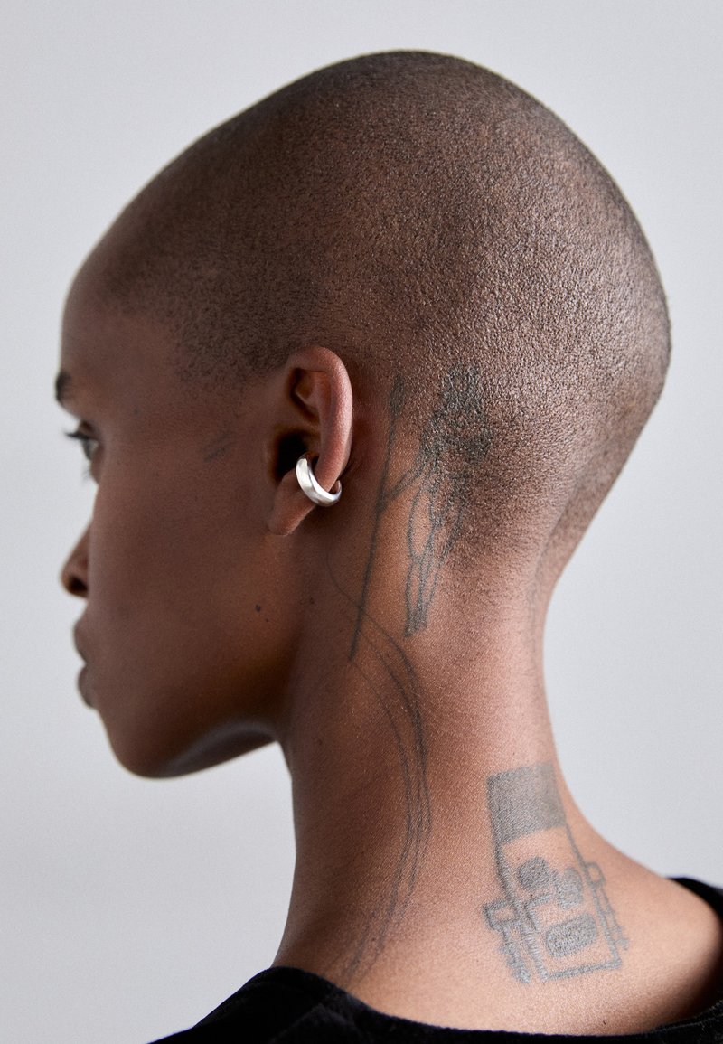 Maria Black OMOTESANDO CHUNK EAR CUFF - Boucle d'oreille individuelle - silver coloured