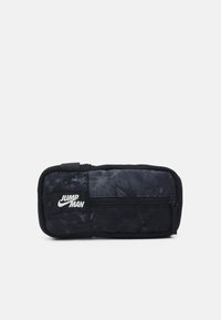 Sélectionné, black/white