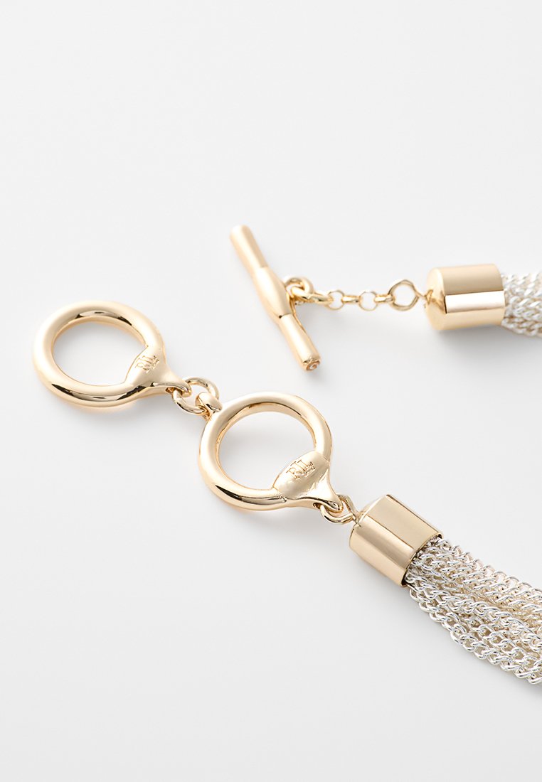 Bracciale a catena dorata con anelli circolari e rettangolari, caratterizzato da un design a rete texturizzata e una chiusura a linguetta per una chiusura sicura.