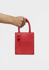 Tous MINI CUBE BRENDA - Borsa a mano - rojo