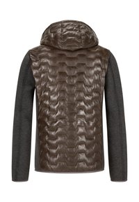 Braune isolierte Jacke mit gepolstertem, strukturiertem Frontbereich und glatten grauen Stoffärmeln und -rücken; verfügt über eine Kapuze und einen Reißverschluss.