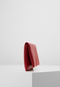 s.Oliver Pochette - red