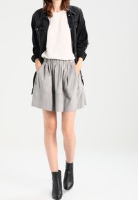 Moves Plisovaná sukně - light grey