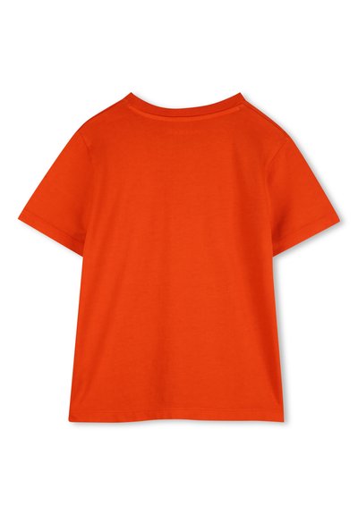 T-shirt à manches courtes orange vif, dos uni, col rond, posé à plat sur fond blanc.