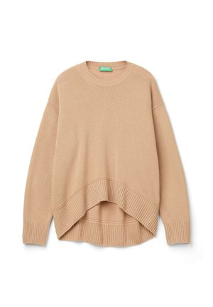 Beige trui gemaakt van gebreide stof, met een ronde halslijn, verlaagde schouders en een geribbelde zoom met een hi-low snit.