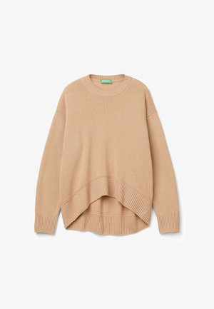 Jersey beige hecho de tela de punto, con cuello redondo, hombros caídos y un dobladillo acanalado con un corte asimétrico.