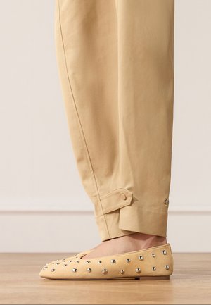 Manfield, MIT NIETEN - Ballerine - beige
