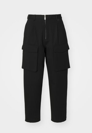 POCKET ZOOT PANT - Kargopüksid - black