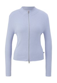 Jasnoniebieski prążkowany kardigan z wysokim kołnierzem i pełnym suwakiem z przodu, z długimi rękawami i dopasowanym krojem. Miękka dzianina.