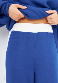 Cesare Gaspari JOGGER SET - Trainingsbroek - blue