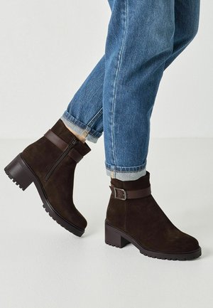 Tamaris, STIEFELETTE - Členkové čižmy - mocca