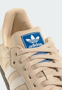 adidas Originals SAMBA OG - Tenisice - sand strata core white gum
