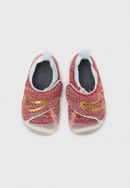 (TD) Nike Swoosh 1 'Sail Metallic Gold Team Crimson' — foto 4