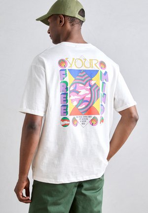 LOOSE FIT BACK ARTWORK - T-shirt imprimé - swan
