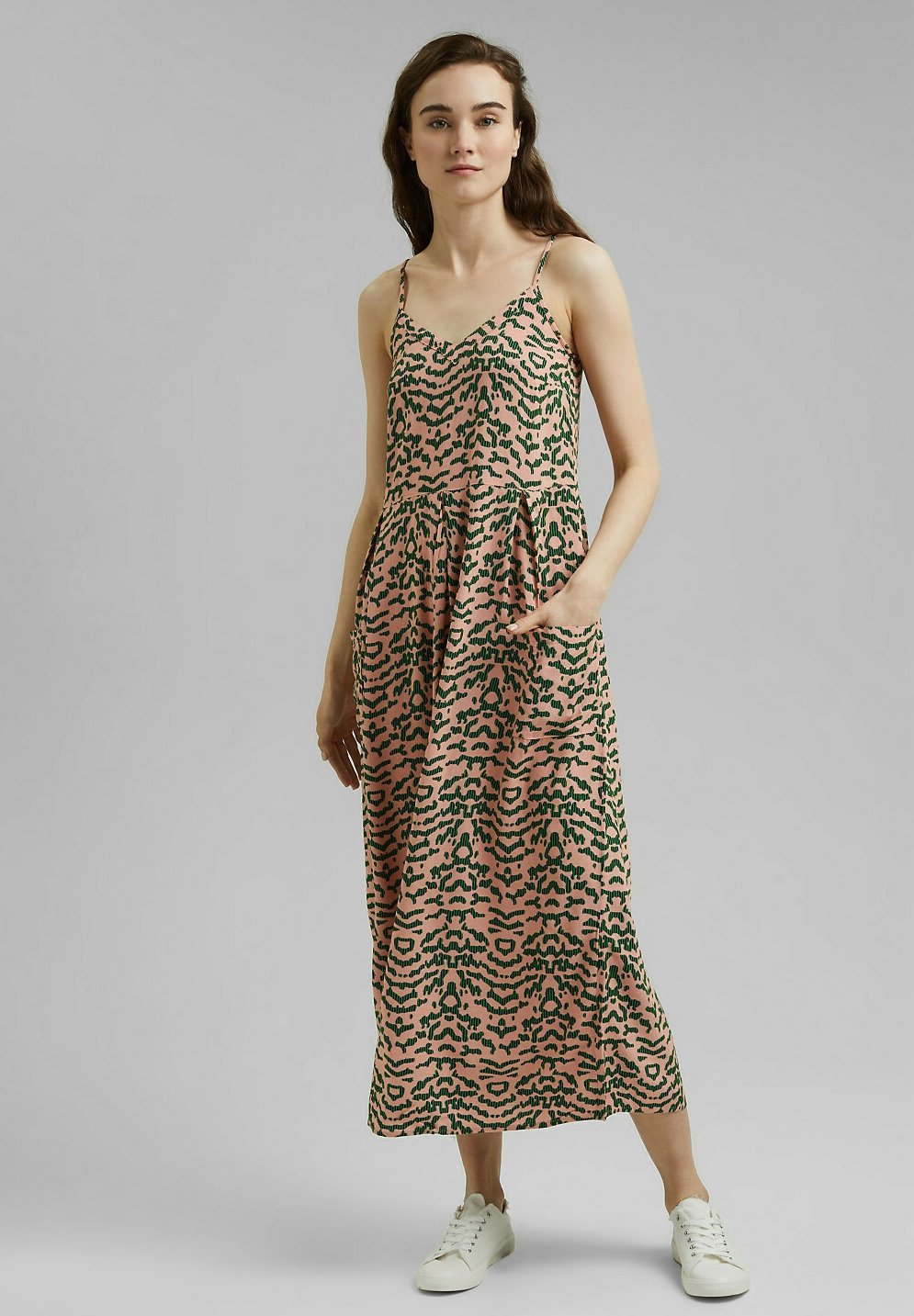 Edc By Esprit Freizeitkleid Salmon Lachs Zalando De 