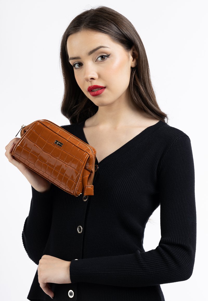 faina Wash bag kamel/camel Zalando.de