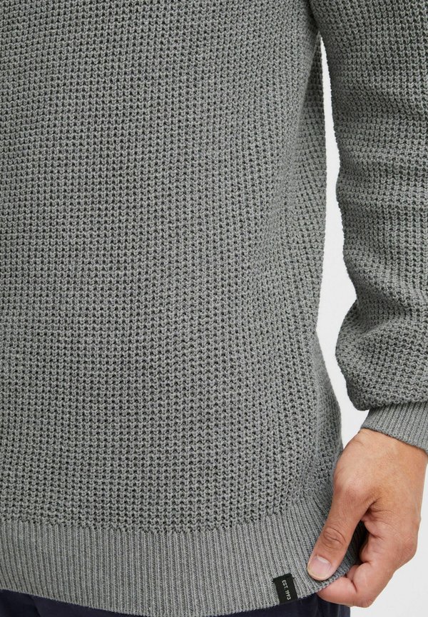 IDREVILLAN - Jumper3