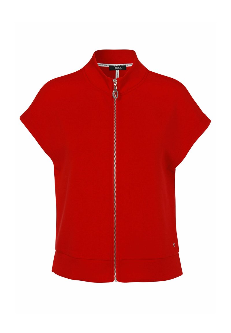 Rote Kurzarmjacke mit hohem Kragen und Reißverschluss vorne. Glattes Material mit lässigem Schnitt. Der Saum endet in einem geraden Schnitt mit minimaler Detailgestaltung.
