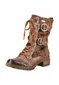 Brune blomster-lace-up støvle med en tekstureret lædertå, dekorativ metalhardware, runde spænder og en kontrasterende stablet hæl.