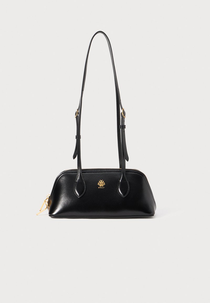 Schwarze Lederhandtasche mit einer strukturierten Form, doppelten Schulterriemen, goldener Hardware und einem Reißverschlussverschluss oben. Mit einem Logodetail.