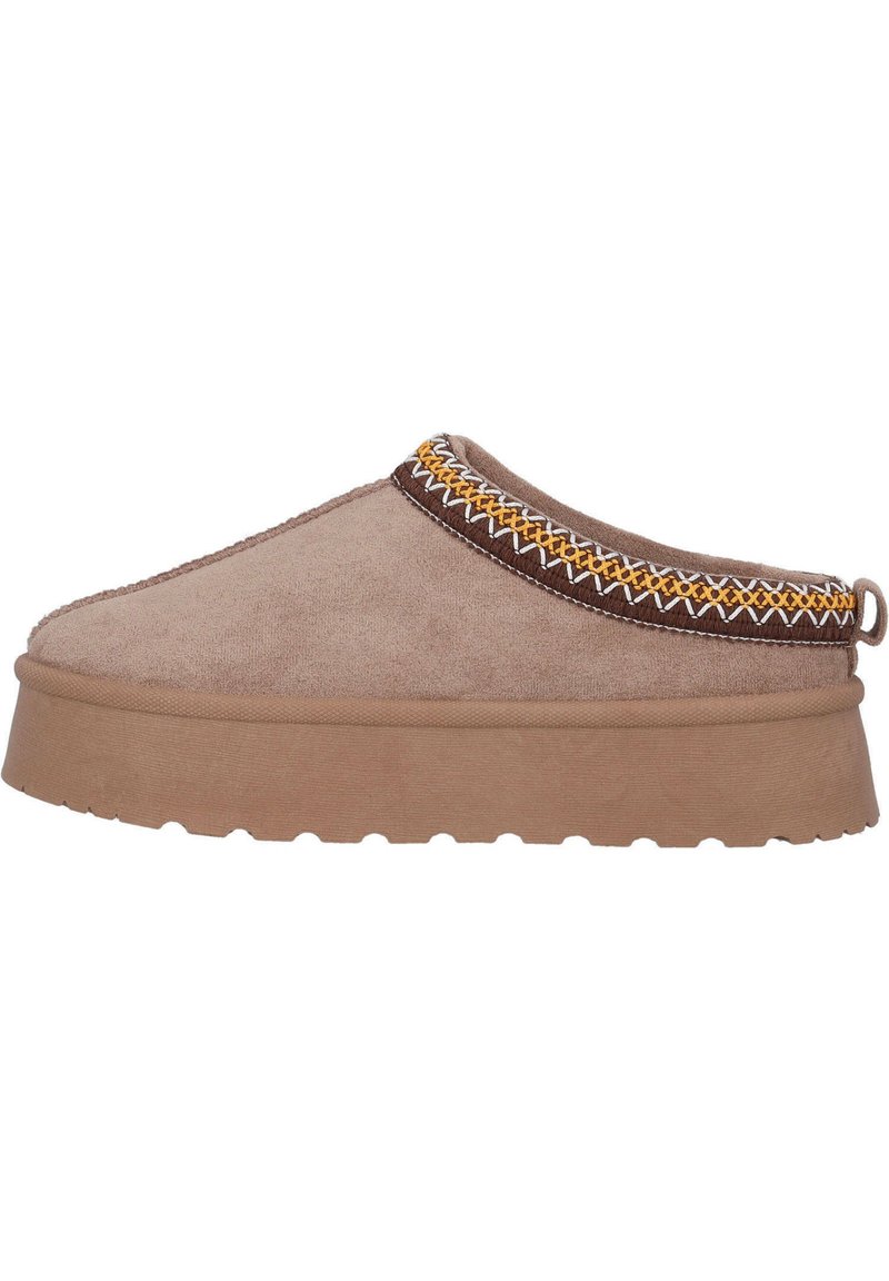 Bruna mockaskinn slip-on skor med en tjock, texturerad sula, som har intrikata gula och bruna broderier längs den övre kanten.