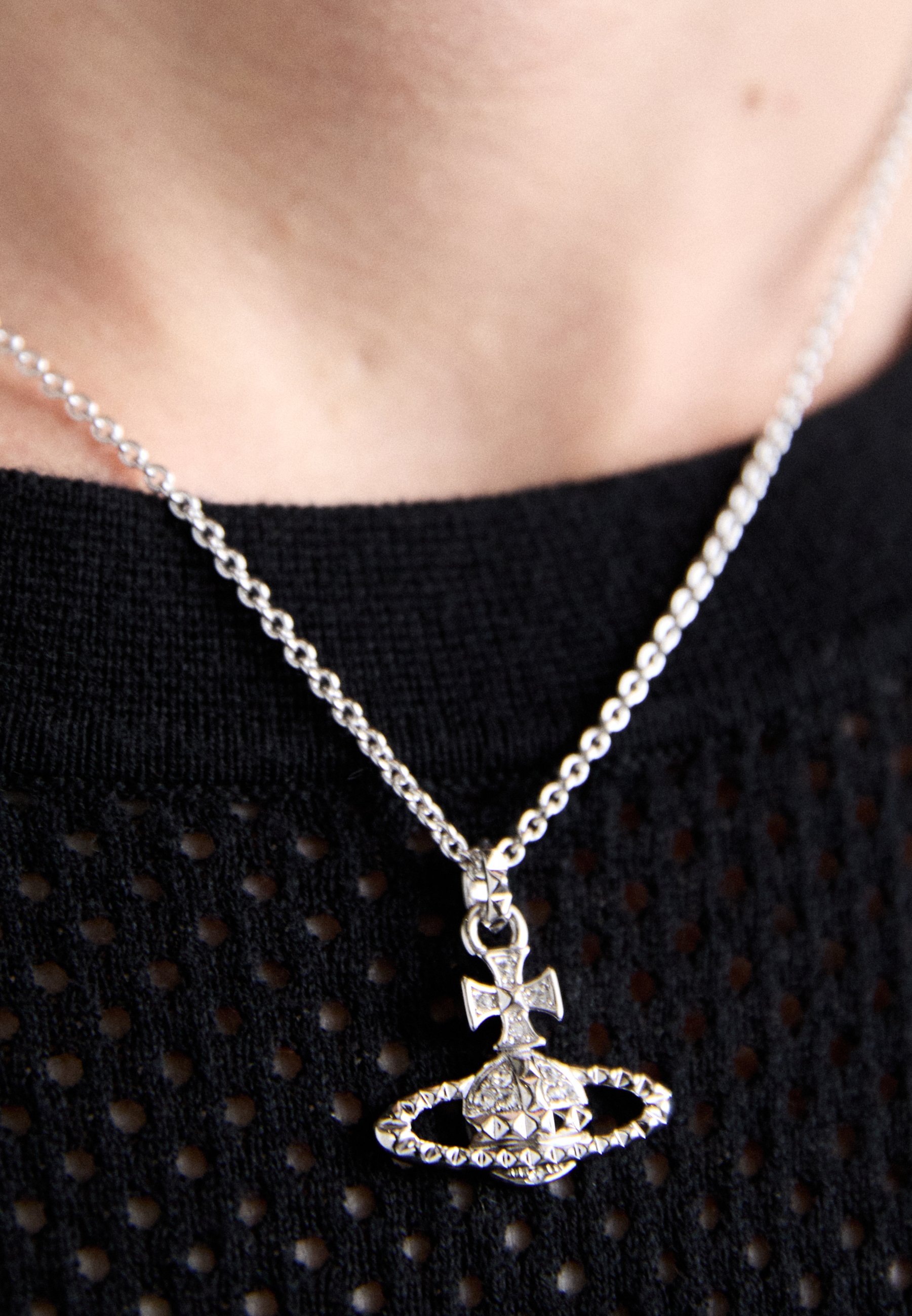 Mayfair Bas Relief Pendant Necklace Silver Vivienne Westwood 