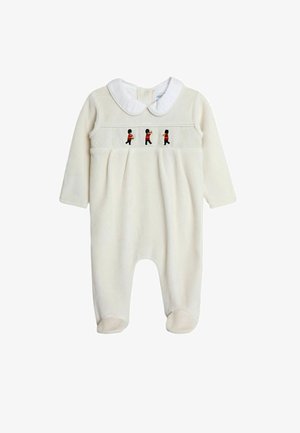 Romper de bebé color crema con mangas largas, cuello blanco y figuras bordadas con uniformes rojos. Textura suave, pies cerrados.