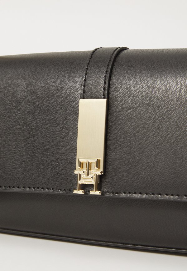 HERITAGE MINI CROSSOVER CHAIN - Cross body bag3