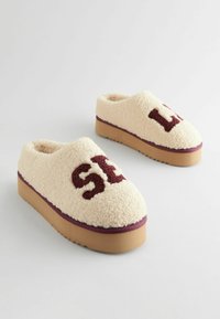 Next REGULAR FIT - Tohvelit - ecru