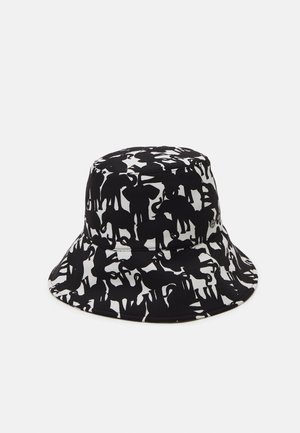 Hat - black/white