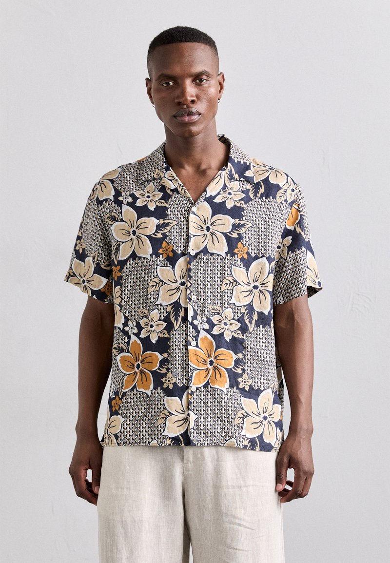 J.LINDEBERG ELIO ISLAND FLORAL - Shirt - safari