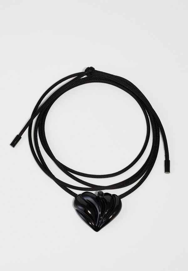 PISTIL HEART NECKLACE - Necklace