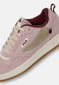 Fila RISER - Sneakers basse - pale mauve/turtledove