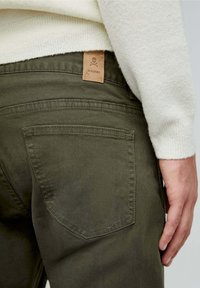Scalpers FIVE POCKETS - Straight leg -farkut - khaki