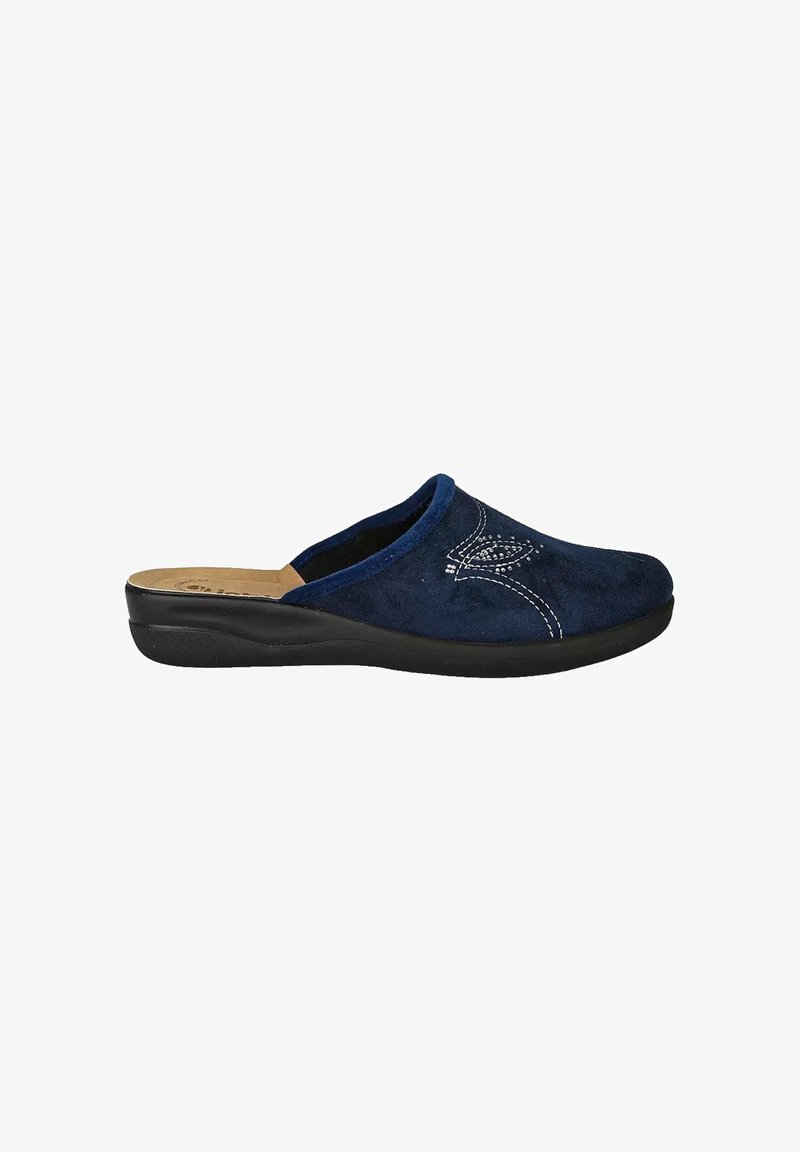 Scarpa slip-on in suede blu navy con cuciture decorative, soletta imbottita e suola in gomma nera. Design a profilo basso con punta arrotondata.