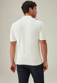 Next STRIPE REGULAR FIT - Poloshirts - white