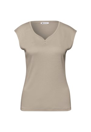 Beige dames top met korte mouwen en een V-halslijn, voorzien van twee kleine knoopjes onder de kraag, gemaakt van gladde stof.