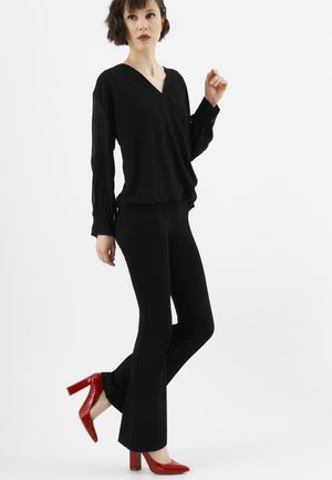 Wojas High heels - red