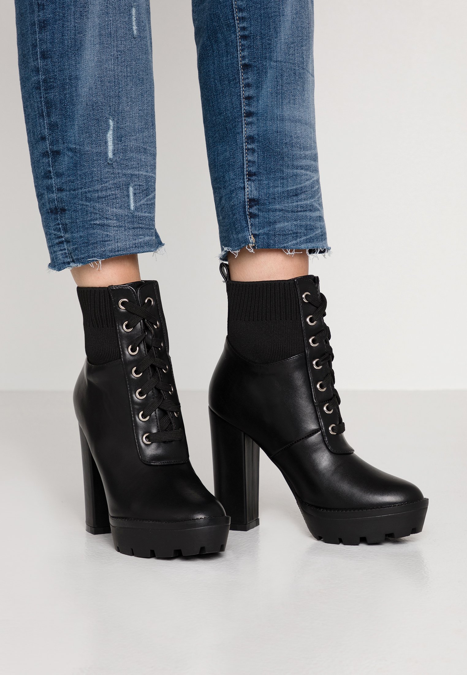 SKY Enkellaarsjes met hoge hak black SKY Enkellaarsjes met hoge hak black