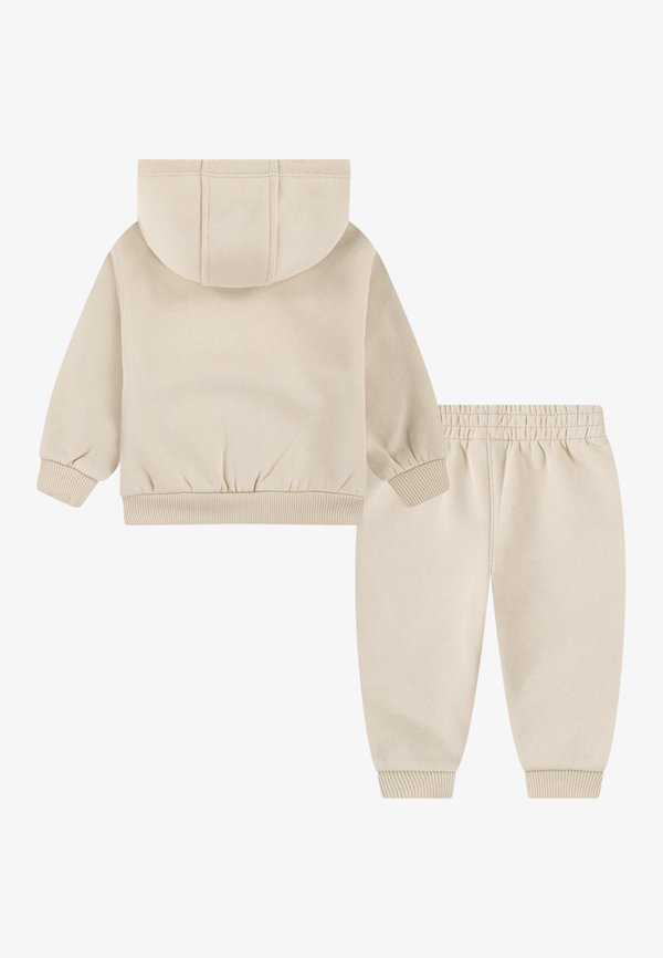 CLUB UNISEX SET - Zip-up sweatshirt - sanddrift3