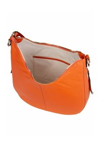 Sac à épaule en cuir orange avec fermeture éclair dorée, intérieur en tissu beige et poche ouverte à l'intérieur.