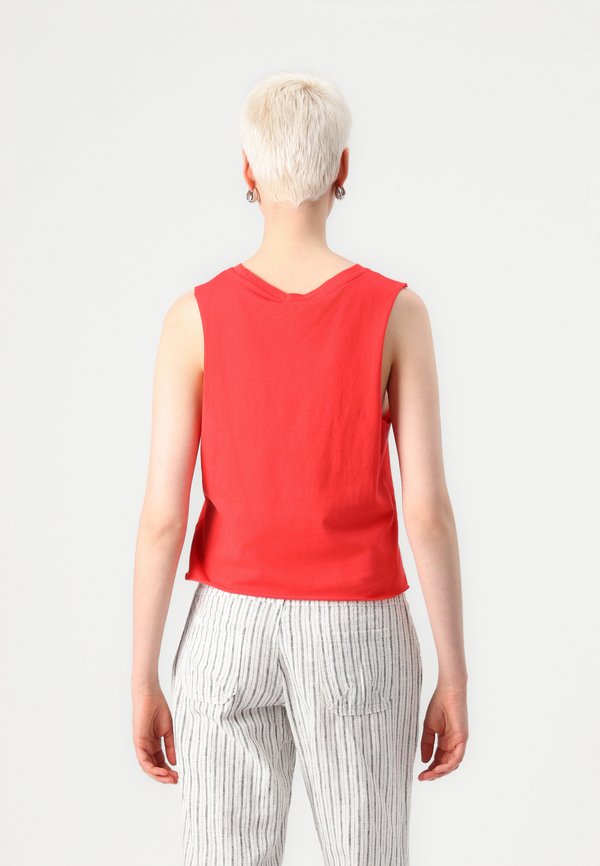 NMMAX - Top - tomato3