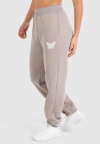 Smilodox NALA CASUAL JOGGERS - Trainingsbroek - hellbraun