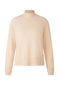 Beige langemouwen sweater met geribde hals, manchet en zoom, met een klein logo-label nabij de onderrand op een witte achtergrond.