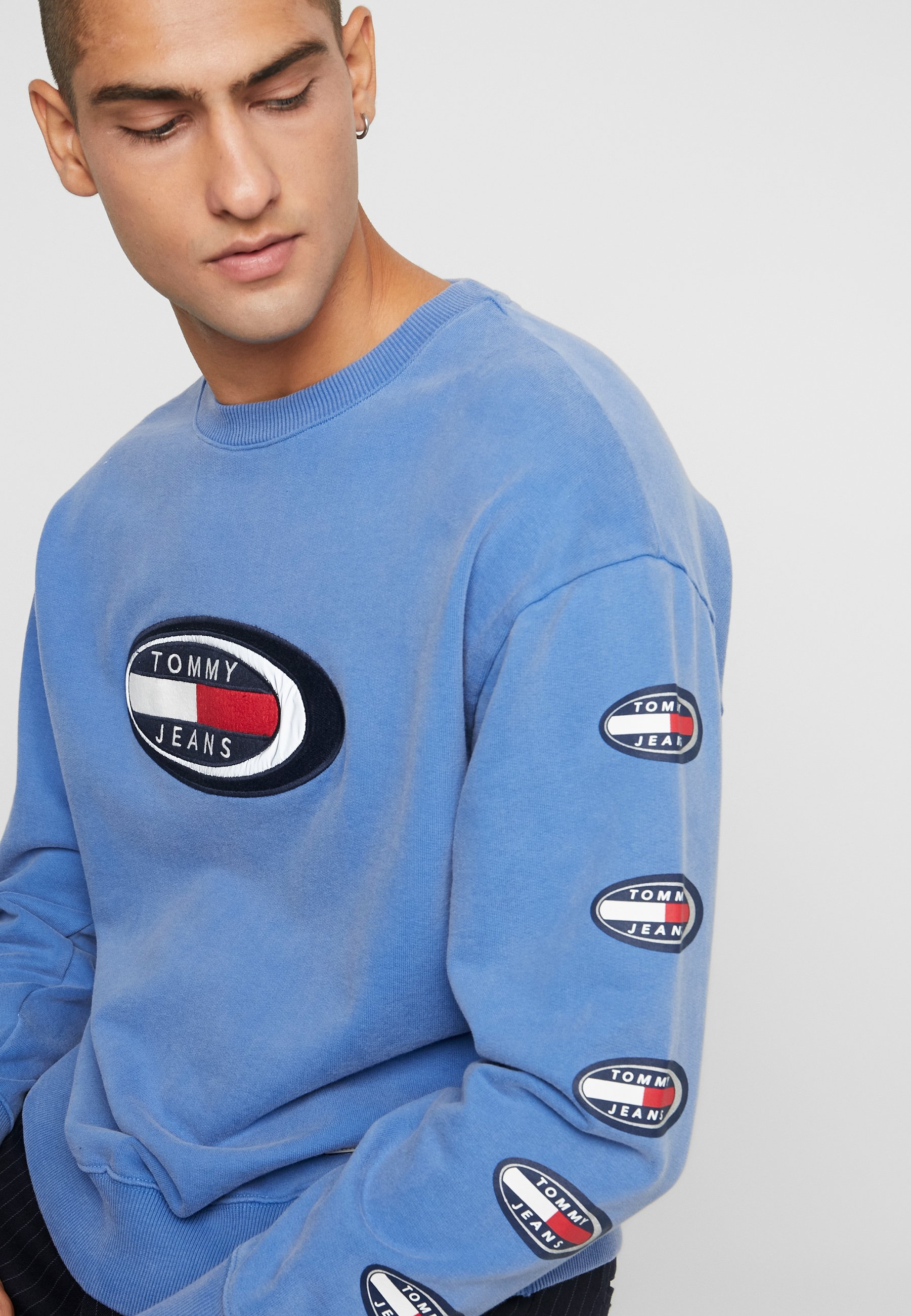 tommy jean crewneck
