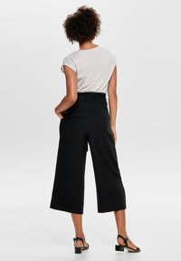 ONLY ONLSILVERY V NECK NOOS - T-shirt basic - sepia rose