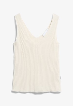 Haut sans manches en maille côtelée de couleur crème, avec col en V et larges bretelles, présenté à plat sur un fond blanc.