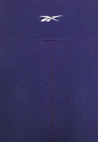 Reebok Trikoot - purple